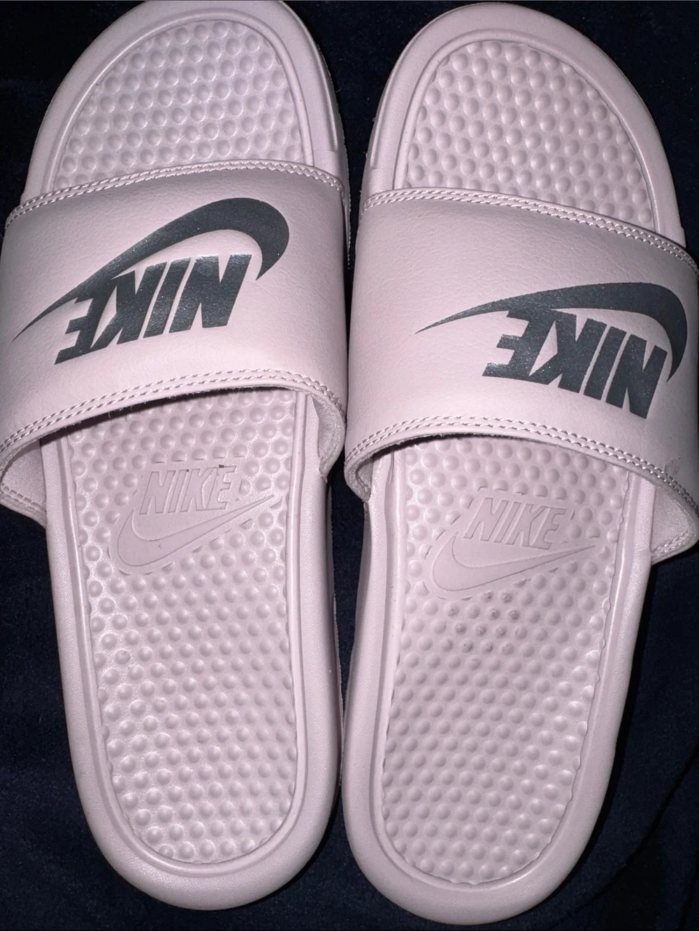 Nike lightweight slide